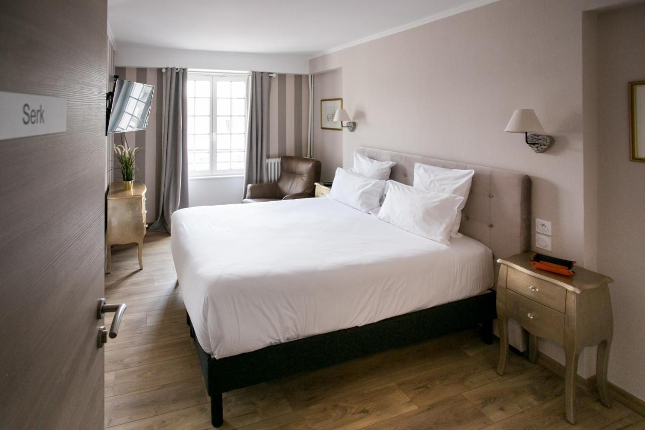Le Cotentin Appart'Hotels & Restaurant Le Cot' Portbail Exteriér fotografie